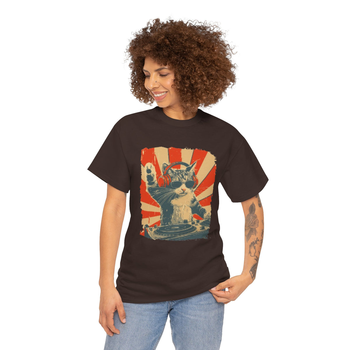 Retro Cat With Gun T-Shirt – Vintage Japanese Style Graphic Tee for Women & Cat Lovers